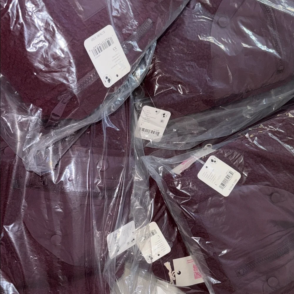 FP Movement Hit The Slopes Fleece Jacket in MAROON Sz XS S L $178 Retail NWT - Picture 10 of 10